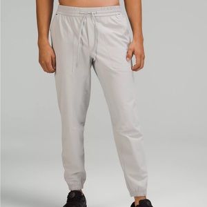 Lululemon License to Train Jogger 29" Large, Never Worn